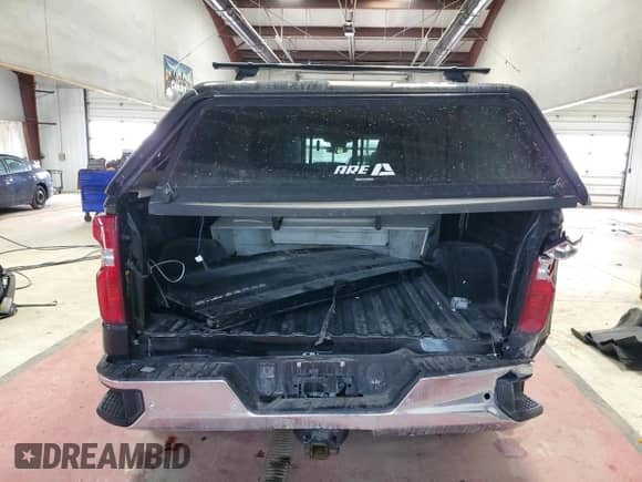 2022 Chevrolet Silverado 1500 LT z VIN 3GCPDDEK8NG606864, wystawiony jako Copart lot #43525495 z przebiegiem 24 455 mil mil oraz Szkoda całkowita • Salvage title. Historia ofert i sprzedaży dostępna na DreamBid. Obrazek 6.