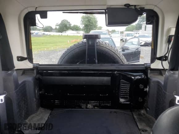 2016 Jeep Wrangler Sahara with VIN 1C4AJWBG4GL140284, listed as a Copart auction lot 64073535 with 101,677 mi miles and Salvage title. Bid and sale history available at DreamBid. Image 10.