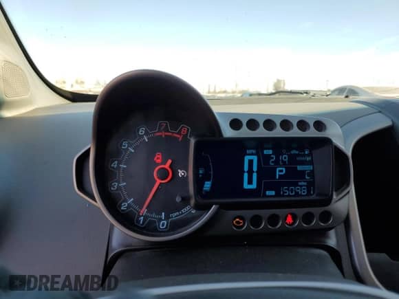 2013 Chevrolet Sonic LTZ с VIN 1G1JE5SH7D4226596, выставлен на аукционе Copart как лот 40272184 с пробегом 150 981 миль миль и Списание • Salvage title. История ставок и продаж доступна на DreamBid. Изображение 9.