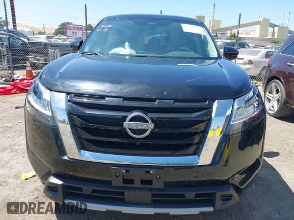 2024 Nissan Pathfinder SL z VIN 5N1DR3CA2RC208076, wystawiony jako IAAI lot #42526137 z przebiegiem 12 692 mil mil oraz . Historia ofert i sprzedaży dostępna na DreamBid. Obrazek 13.