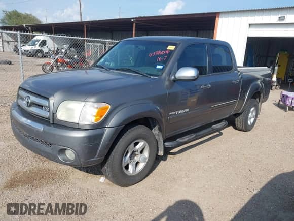 2006 Toyota Tundra SR5 с VIN 5TBDT44186S505382, выставлен на аукционе IAAI как лот 43386006 с пробегом 324 398 миль миль и . История ставок и продаж доступна на DreamBid. Изображение 17.