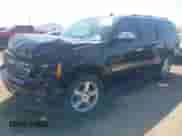 2009 Chevrolet Suburban LTZ z VIN 1GNFK36359R219818, wystawiony jako IAAI lot #42120323 z przebiegiem 146 999 mil mil oraz . Historia ofert i sprzedaży dostępna na DreamBid. Obrazek 2.