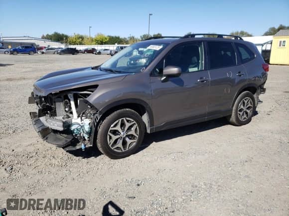 2022 Subaru Forester Premium z VIN JF2SKADC6NH408431, wystawiony jako Copart lot #84965125 z przebiegiem 27 108 mil mil oraz Szkoda całkowita • Salvage title. Historia ofert i sprzedaży dostępna na DreamBid. Obrazek 1.