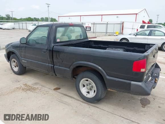 1995 Chevrolet S-10 с VIN 1GCCS1440SK211488, выставлен на аукционе IAAI как лот 42689665 с пробегом 101 645 миль миль и . История ставок и продаж доступна на DreamBid. Изображение 3.