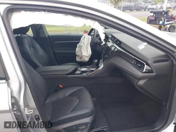 2020 Toyota Camry XSE z VIN 4T1K61AK2LU348775, wystawiony jako IAAI lot #43318321 z przebiegiem 66 564 mil mil oraz . Historia ofert i sprzedaży dostępna na DreamBid. Obrazek 5.