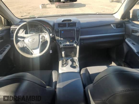 2014 Toyota Camry SE с VIN 4T1BF1FK8EU318398, выставлен на аукционе Copart как лот 83842815 с пробегом Не указан миль и Списание • Salvage title. История ставок и продаж доступна на DreamBid. Изображение 8.