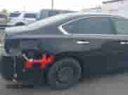 2015 Nissan Altima S z VIN 1N4AL3AP3FC457570, wystawiony jako IAAI lot #43128513 z przebiegiem 215 727 mil mil oraz . Historia ofert i sprzedaży dostępna na DreamBid. Obrazek 6.