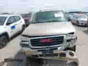 2004 GMC Sierra 1500 SLE z VIN 2GTEK13T841413502, wystawiony jako IAAI lot #42226796 z przebiegiem 192 481 mil mil oraz . Historia ofert i sprzedaży dostępna na DreamBid. Obrazek 12.