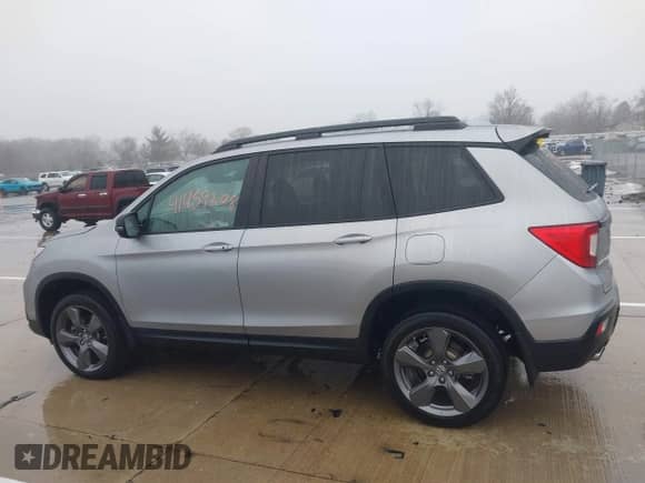 2021 Honda Passport Touring z VIN 5FNYF8H9XMB019732, wystawiony jako IAAI lot #41459208 z przebiegiem 41 745 mil mil oraz . Historia ofert i sprzedaży dostępna na DreamBid. Obrazek 14.