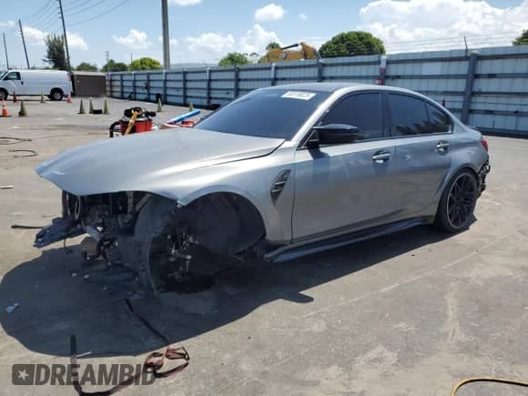 2023 BMW M3 Competition xDrive z VIN WBS43AY09PFN44984, wystawiony jako Copart lot #65518025 z przebiegiem Nie podano mil oraz Szkoda całkowita • Salvage title. Historia ofert i sprzedaży dostępna na DreamBid. Obrazek 1.