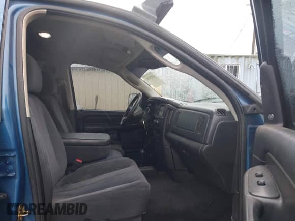 2003 Dodge 2500 ST z VIN 3D7KU28623G702683, wystawiony jako IAAI lot #41852182 z przebiegiem 263 449 mil mil oraz . Historia ofert i sprzedaży dostępna na DreamBid. Obrazek 5.
