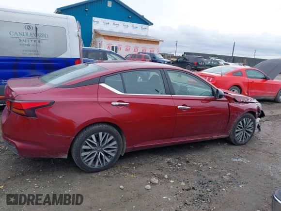 2024 Nissan Altima SV with VIN 1N4BL4DVXRN371265, listed as a IAAI auction lot 43304659 with 33,867 mi miles and . Bid and sale history available at DreamBid. Image 13.