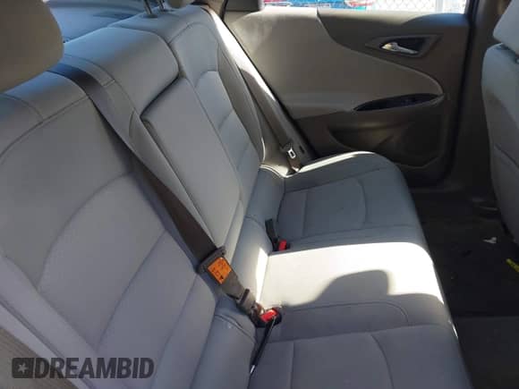 2018 Chevrolet Malibu LT z VIN 1G1ZD5ST7JF145740, wystawiony jako IAAI lot #43370388 z przebiegiem 94 051 mil mil oraz . Historia ofert i sprzedaży dostępna na DreamBid. Obrazek 8.