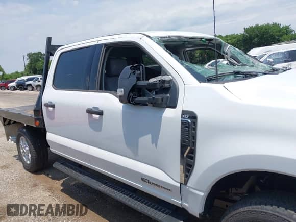 2025 Ford F-250 XL с VIN 1FT7W2BT6SEC50591, выставлен на аукционе IAAI как лот 42494135 с пробегом 32 миль миль и . История ставок и продаж доступна на DreamBid. Изображение 13.