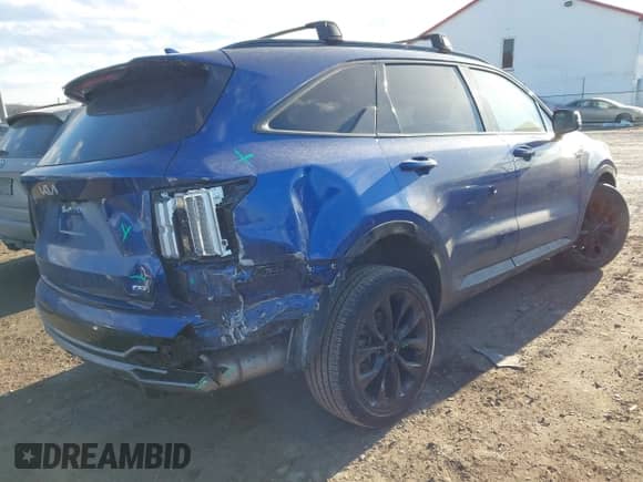 2023 Kia Sorento X-Line SX Prestige with VIN 5XYRKDLF3PG196545, listed as a IAAI auction lot 41453533 with 11,676 mi miles and . Bid and sale history available at DreamBid. Image 4.