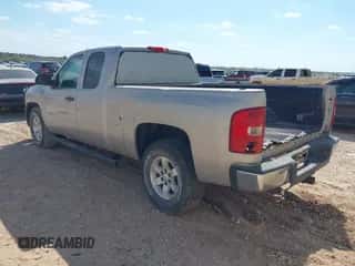 2009 Chevrolet Silverado 1500 LS with VIN 2GCEC19CX91116517, listed as a IAAI auction lot 43444371 with Not provided miles and . Bid and sale history available at DreamBid. Image 3.