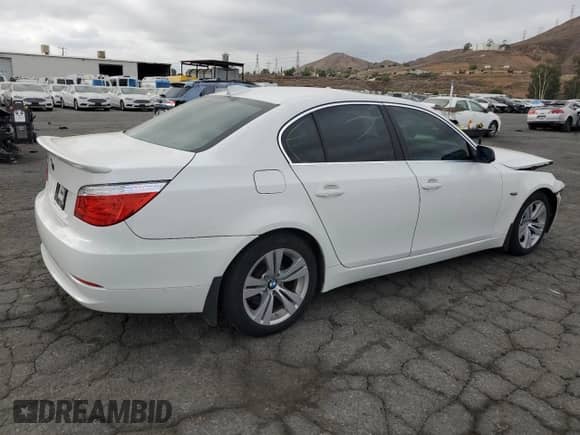 2009 BMW 5 Series 528i z VIN WBANU53549C119726, wystawiony jako Copart lot #80370395 z przebiegiem 130 765 mil mil oraz Szkoda całkowita • Salvage title. Historia ofert i sprzedaży dostępna na DreamBid. Obrazek 3.