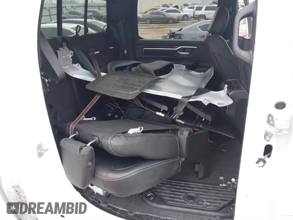 2024 Ram 1500 Big Horn z VIN 1C6SRFFT7RN125927, wystawiony jako IAAI lot #41519700 z przebiegiem 1 263 mil mil oraz . Historia ofert i sprzedaży dostępna na DreamBid. Obrazek 8.