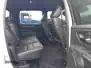 2022 Ram 1500 Limited z VIN 1C6SRFHTXNN361995, wystawiony jako IAAI lot #43082302 z przebiegiem 76 691 mil mil oraz . Historia ofert i sprzedaży dostępna na DreamBid. Obrazek 8.