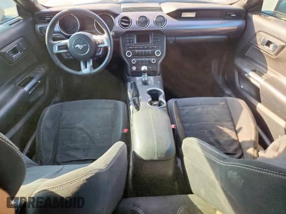 2015 Ford Mustang GT z VIN 1FA6P8CF4F5391336, wystawiony jako Copart lot #85885985 z przebiegiem 129 941 mil mil oraz Czysty tytuł • Clean title. Historia ofert i sprzedaży dostępna na DreamBid. Obrazek 8.