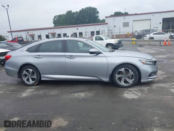 2019 Honda Accord EX-L с VIN 1HGCV1F54KA130840, выставлен на аукционе IAAI как лот 42938203 с пробегом 30 893 миль миль и . История ставок и продаж доступна на DreamBid. Изображение 13.