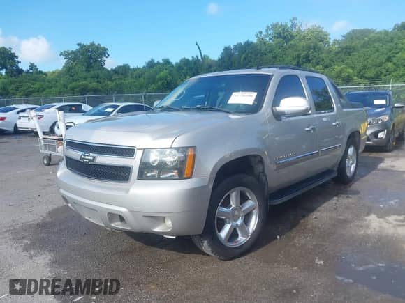 2007 Chevrolet Avalanche 2LT with VIN 3GNEC12J57G112279, listed as a IAAI auction lot 42776950 with 274,250 mi miles and . Bid and sale history available at DreamBid. Image 17.