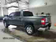 2018 Toyota Tundra SR5 с VIN 5TFDY5F11JX685092, выставлен на аукционе Copart как лот 80987265 с пробегом 103 280 миль миль и Списание • Salvage title. История ставок и продаж доступна на DreamBid. Изображение 2.