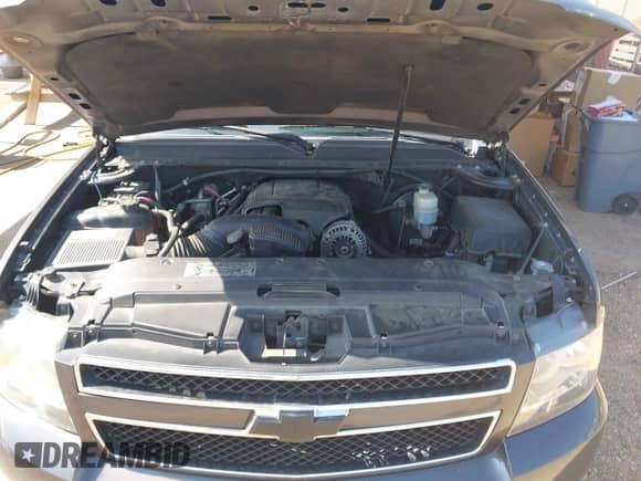 2010 Chevrolet Suburban LS с VIN 1GNUCHE05AR204166, выставлен на аукционе IAAI как лот 42615057 с пробегом 256 712 миль миль и . История ставок и продаж доступна на DreamBid. Изображение 10.