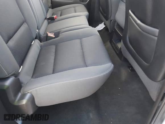 2015 Chevrolet Silverado 1500 LT z VIN 1GCVKREC4FZ386188, wystawiony jako IAAI lot #43282707 z przebiegiem 100 665 mil mil oraz . Historia ofert i sprzedaży dostępna na DreamBid. Obrazek 8.
