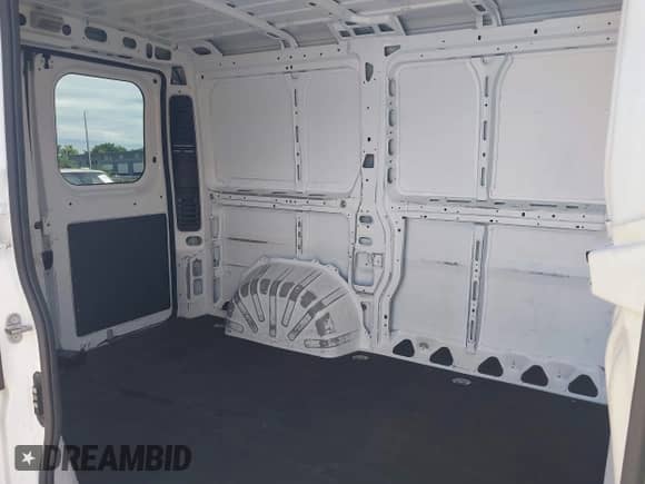 2017 Ram ProMaster Cargo с VIN 3C6TRVNG3HE517759, выставлен на аукционе IAAI как лот 42828215 с пробегом 79 129 миль миль и . История ставок и продаж доступна на DreamBid. Изображение 8.