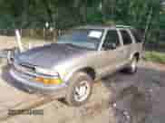 2000 Chevrolet Blazer LT with VIN 1GNDT13W2Y2282227, listed as a IAAI auction lot 41548767 with 154,129 mi miles and . Bid and sale history available at DreamBid. Image 2.