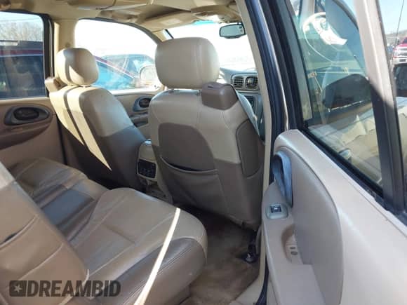 2004 Chevrolet TrailBlazer EXT LT с VIN 1GNET16P146155237, выставлен на аукционе IAAI как лот 40819400 с пробегом Не указан миль и . История ставок и продаж доступна на DreamBid. Изображение 8.