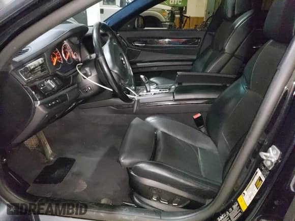 2012 BMW 7 Series 750Li xDrive with VIN WBAKC8C57CC437578, listed as a Copart auction lot 84239725 with 89,960 mi miles and Clean title. Bid and sale history available at DreamBid. Image 7.