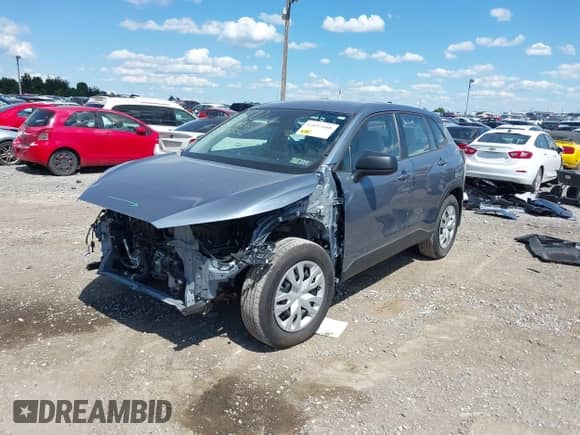 2024 Toyota Corolla Cross L with VIN 7MUAAABG8RV102518, listed as a IAAI auction lot 43057668 with 11,170 mi miles and . Bid and sale history available at DreamBid. Image 2.