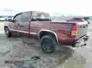2001 GMC Sierra 1500 SLE z VIN 2GTEC19TX11273016, wystawiony jako Copart lot #71158645 z przebiegiem 306 098 mil mil oraz Szkoda całkowita • Salvage title. Historia ofert i sprzedaży dostępna na DreamBid. Obrazek 2.