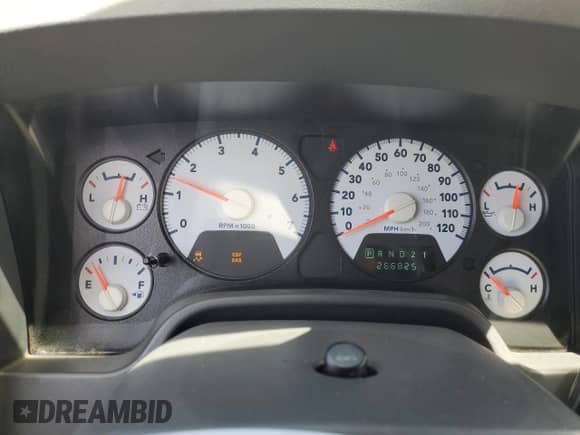 2008 Dodge 1500 ST z VIN 1D7HU18298J160912, wystawiony jako Copart lot #63533165 z przebiegiem 266 825 mil mil oraz Czysty tytuł • Clean title. Historia ofert i sprzedaży dostępna na DreamBid. Obrazek 9.