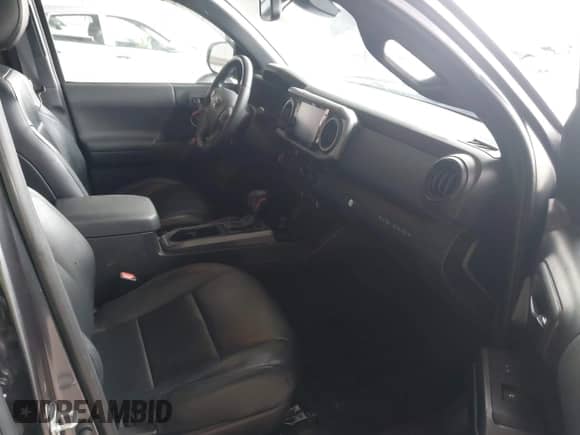 2020 Toyota Tacoma TRD Off Road с VIN 3TMCZ5AN0LM362664, выставлен на аукционе IAAI как лот 43409343 с пробегом 60 685 миль миль и . История ставок и продаж доступна на DreamBid. Изображение 5.