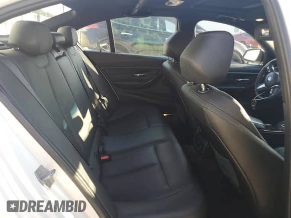 2014 BMW 3 Series 328i с VIN WBA3A5C59EP601840, выставлен на аукционе Copart как лот 66614735 с пробегом 118 722 миль миль и Списание • Salvage title. История ставок и продаж доступна на DreamBid. Изображение 10.