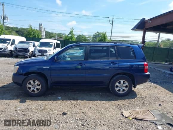 2003 Toyota Highlander с VIN JTEHF21A930125888, выставлен на аукционе IAAI как лот 42749741 с пробегом 154 592 миль миль и . История ставок и продаж доступна на DreamBid. Изображение 14.