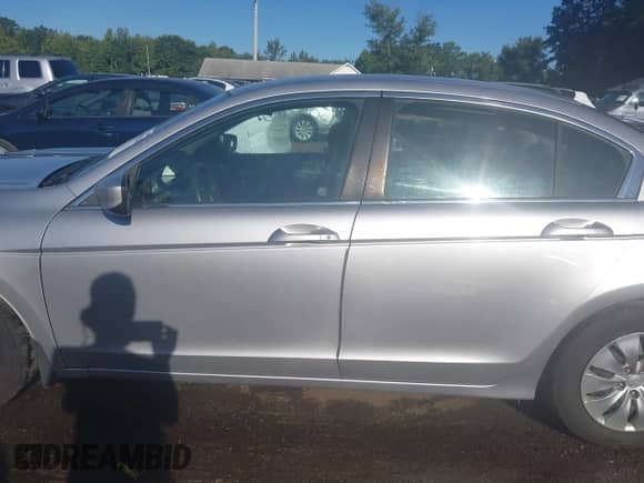 2009 Honda Accord LX with VIN 1HGCP26389A009317, listed as a IAAI auction lot 43075924 with 158,202 mi miles and . Bid and sale history available at DreamBid. Image 15.