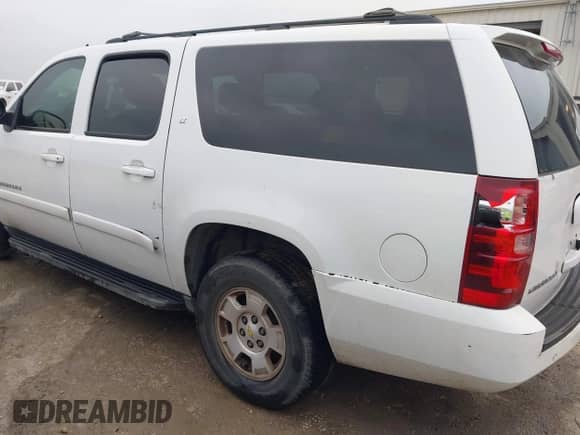 2008 Chevrolet Suburban 3LT with VIN 3GNFC16048G203258, listed as a IAAI auction lot 41862914 with 298,106 mi miles and . Bid and sale history available at DreamBid. Image 6.