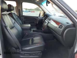 2011 Chevrolet Avalanche LT с VIN 3GNMCFE00BG382721, выставлен на аукционе IAAI как лот 43293486 с пробегом 170 754 миль миль и . История ставок и продаж доступна на DreamBid. Изображение 5.