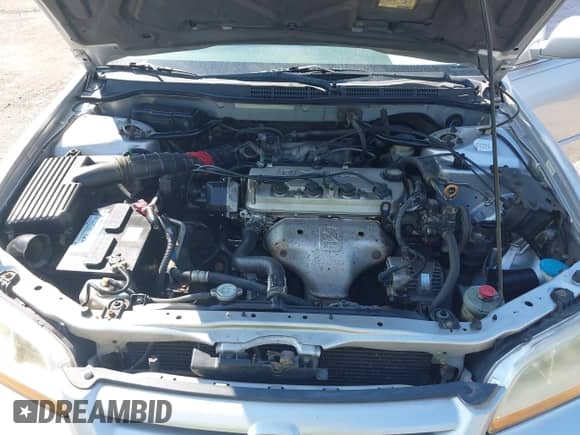 2001 Honda Accord LX with VIN JHMCG56431C014909, listed as a IAAI auction lot 43228547 with 307,350 mi miles and . Bid and sale history available at DreamBid. Image 10.