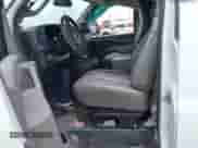 2021 Chevrolet Express Cargo с VIN 1GCWGAF77M1311800, выставлен на аукционе IAAI как лот 42103646 с пробегом 129 732 миль миль и . История ставок и продаж доступна на DreamBid. Изображение 5.