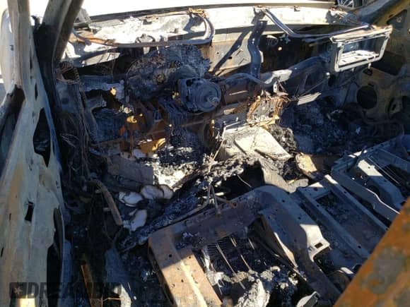 2000 Chevrolet Silverado 2500 с VIN 1GCGK24U7YE107000, выставлен на аукционе Copart как лот 74624144 с пробегом Не указан миль и На запчасти • Non repairable. История ставок и продаж доступна на DreamBid. Изображение 8.