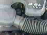 2015 Dodge Challenger SXT z VIN 2C3CDZAG5FH770530, wystawiony jako IAAI lot #41971010 z przebiegiem 144 803 mil mil oraz . Historia ofert i sprzedaży dostępna na DreamBid. Obrazek 19.