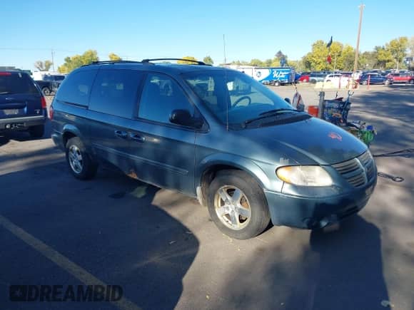2007 Dodge Grand Caravan SXT with VIN 2D4GP44L97R178000, listed as a IAAI auction lot 43474654 with 292,028 mi miles and . Bid and sale history available at DreamBid. Image 1.