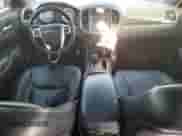 2012 Chrysler 300 C z VIN 2C3CCAET9CH261161, wystawiony jako Copart lot #48378285 z przebiegiem 147 086 mil mil oraz Szkoda całkowita • Salvage title. Historia ofert i sprzedaży dostępna na DreamBid. Obrazek 8.