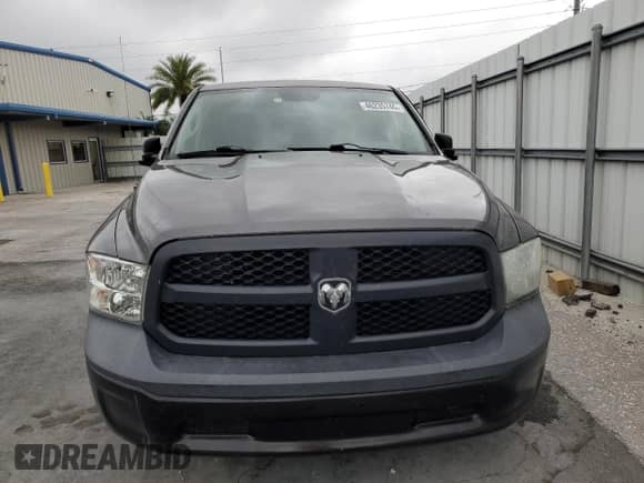 2016 Ram 1500 Tradesman z VIN 1C6RR7FG7GS135556, wystawiony jako Copart lot #46235745 z przebiegiem 150 789 mil mil oraz Szkoda całkowita • Salvage title. Historia ofert i sprzedaży dostępna na DreamBid. Obrazek 5.