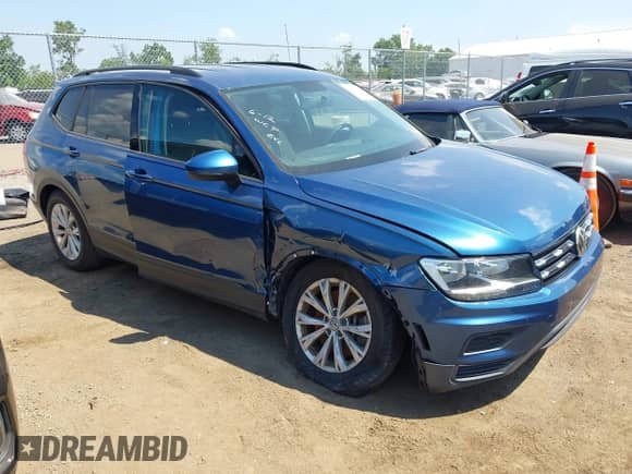 2019 Volkswagen Tiguan S z VIN 3VV1B7AX7KM012540, wystawiony jako IAAI lot #42693361 z przebiegiem 75 417 mil mil oraz . Historia ofert i sprzedaży dostępna na DreamBid. Obrazek 1.